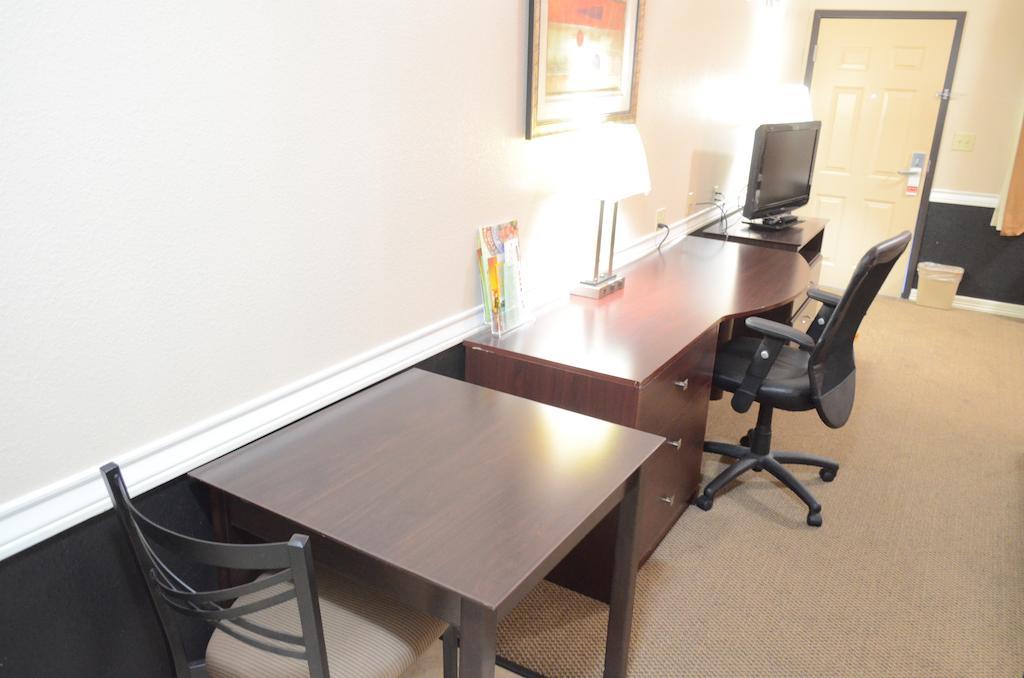 Budget Host Inn & Suites Humble Eksteriør bilde