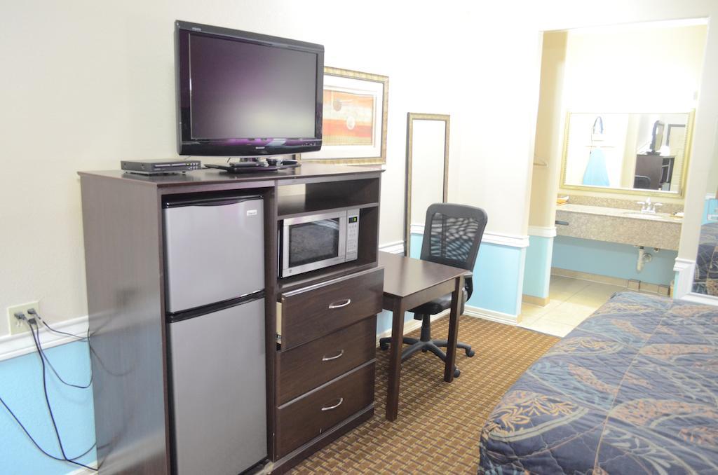 Budget Host Inn & Suites Humble Rom bilde