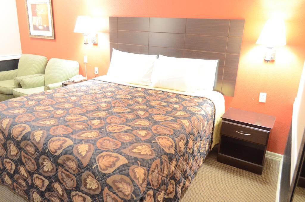 Budget Host Inn & Suites Humble Rom bilde